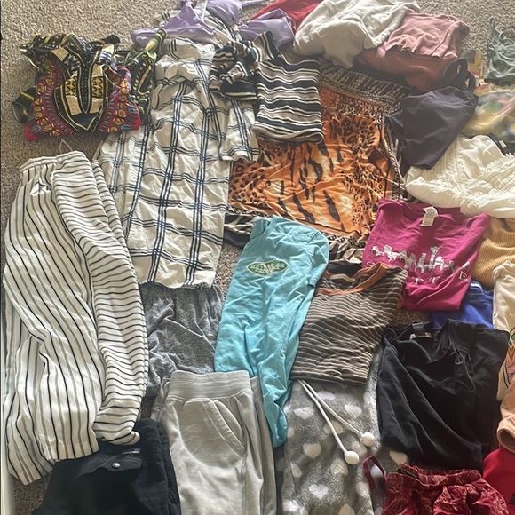 Clothes!!! - Picture 3 of 6